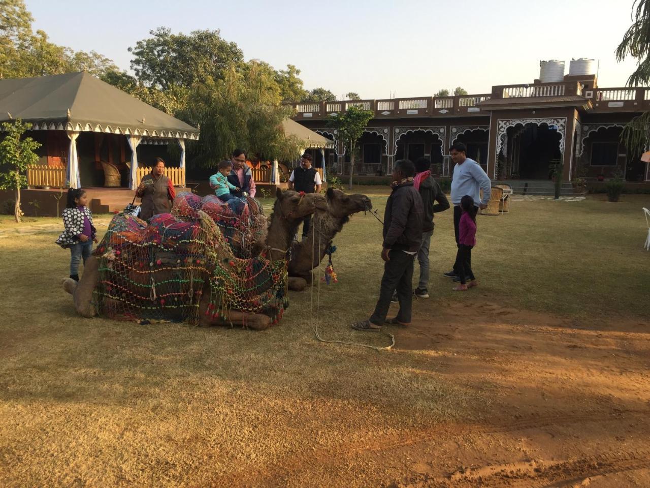 Pushkar Vela Resort ภายนอก รูปภาพ
